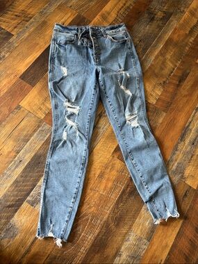 Women’s Distressed Light Blue Skinny Jeans